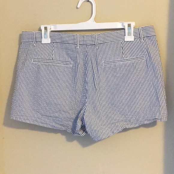 gap sear sucker shorts - Picture 2 of 2